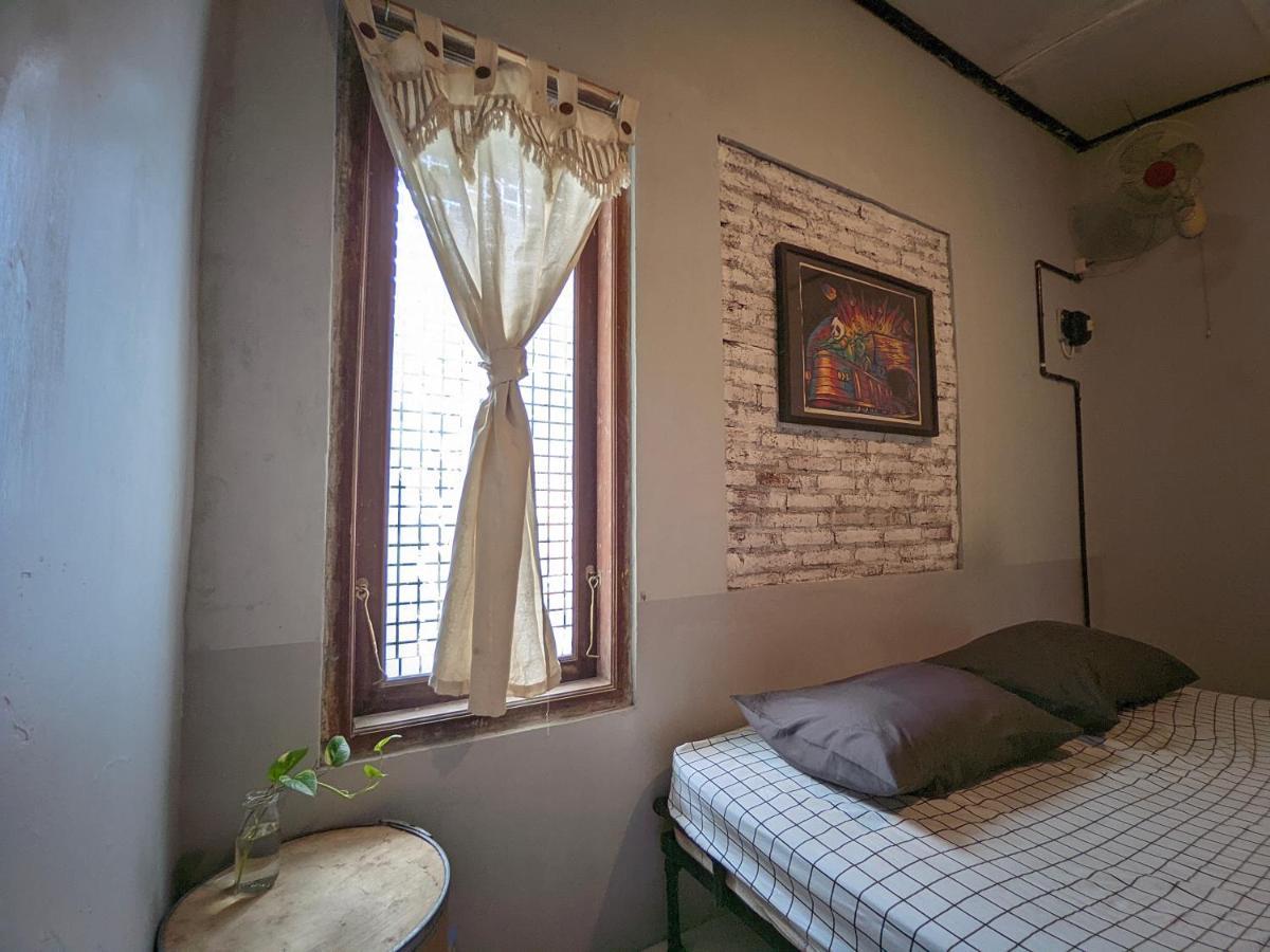 Reeneo Guesthouse Yogyakarta Dış mekan fotoğraf